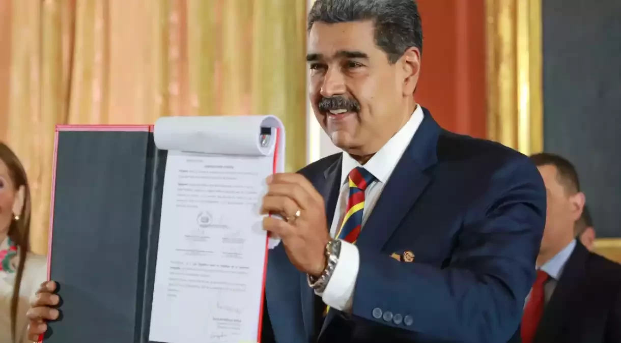 Maduro oficializa incorporação de território da Guiana à Venezuela com nova legislação